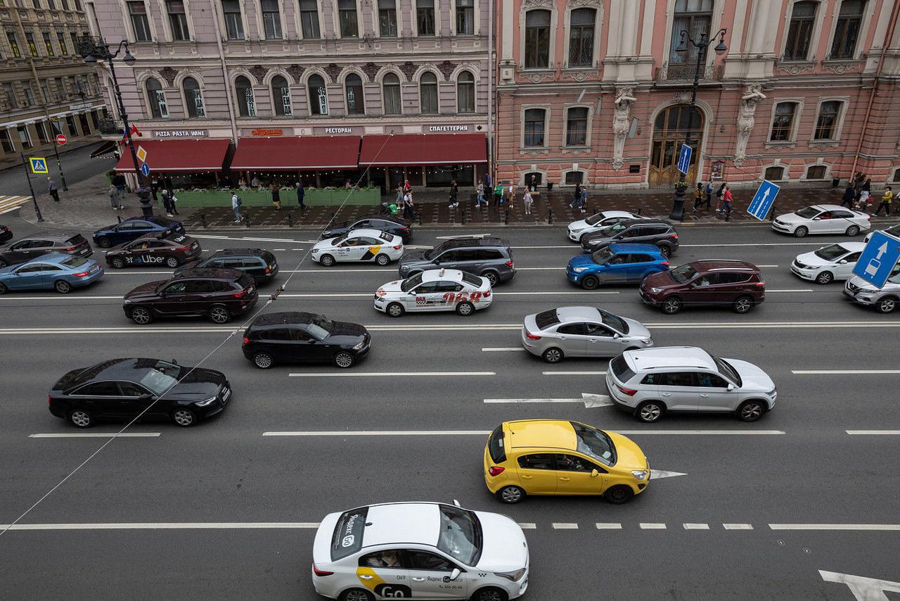 Невский проспект назван самой аварийной центральной улицей Петербурга по  итогам 2023 года